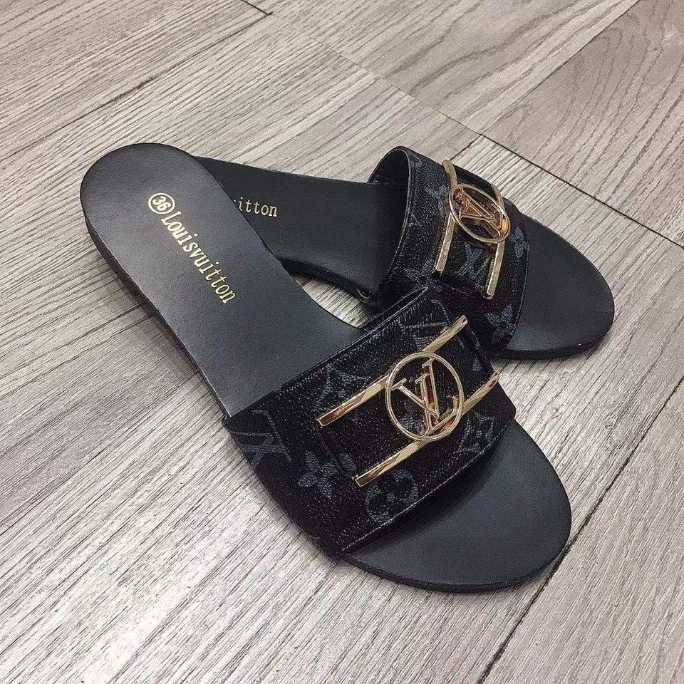 New Fashion Versatile Female Slippers 1024042404