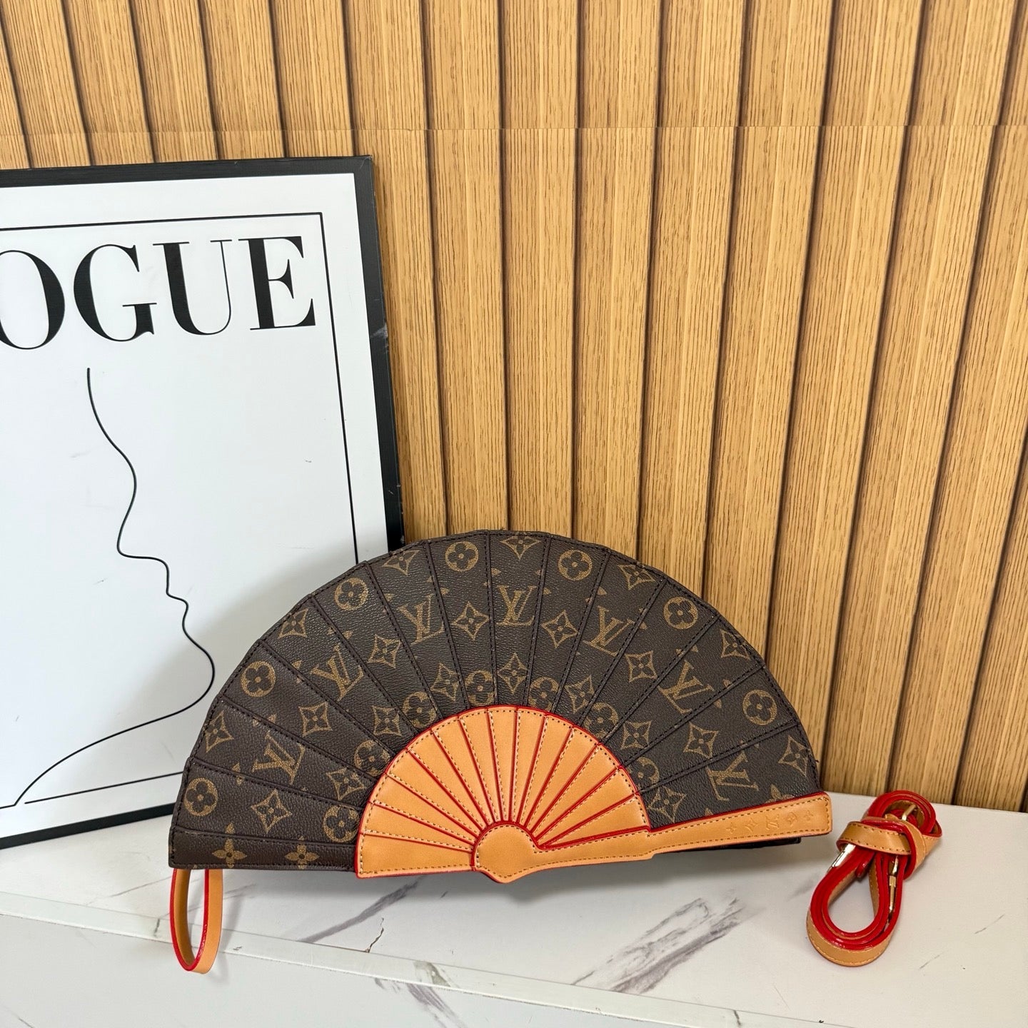 Classic Personalized Fan-Shaped Bag 1026070303