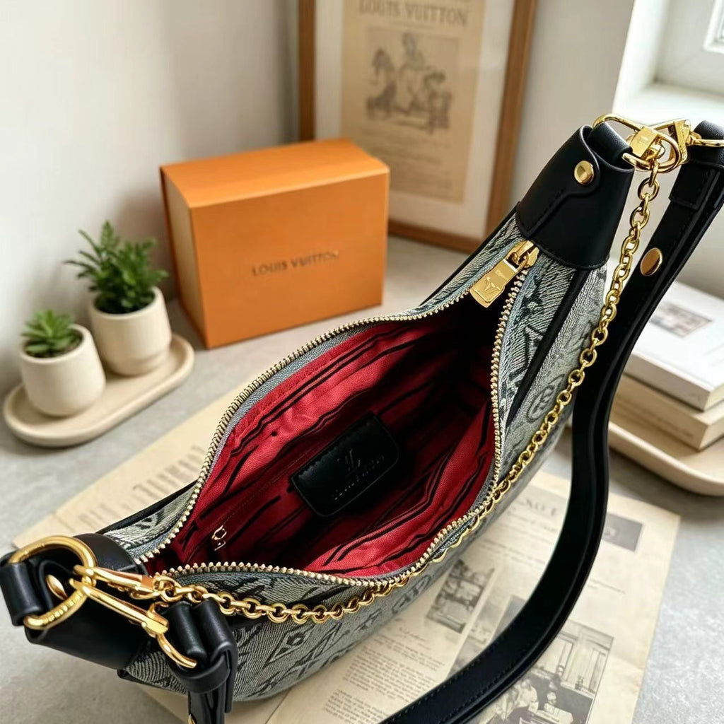 Stylish and Versatile Denim Bags 1026070302