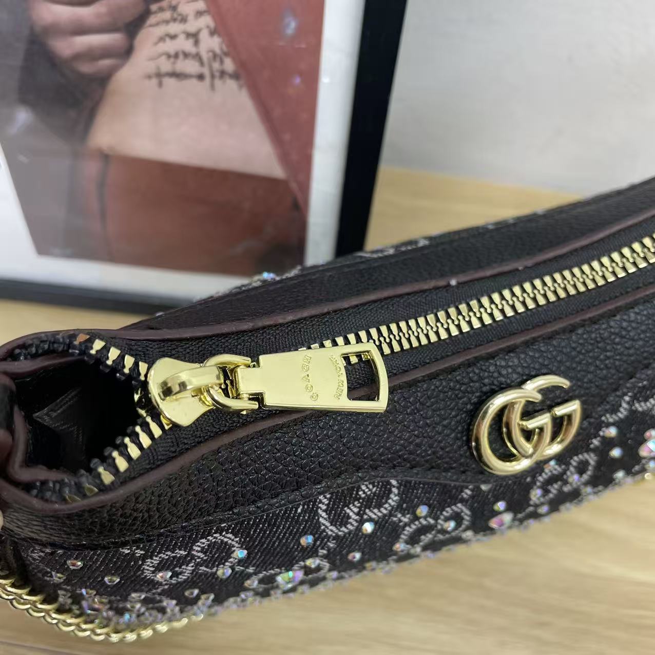 Versatile Rhinestone-Embellished Vintage-Print Underarm Bag 1026070301