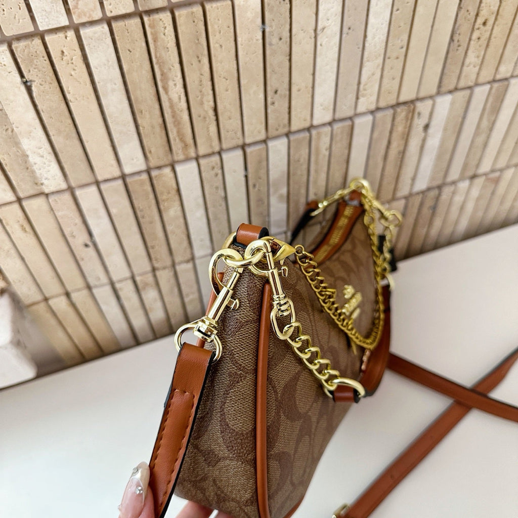 Stylish and Versatile Chain Bag 1026070305