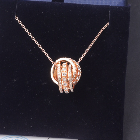 Stylish and Versatile Necklace 1026070307
