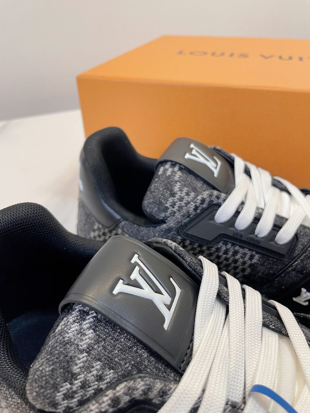 L Trainer Sneaker 1824120912
