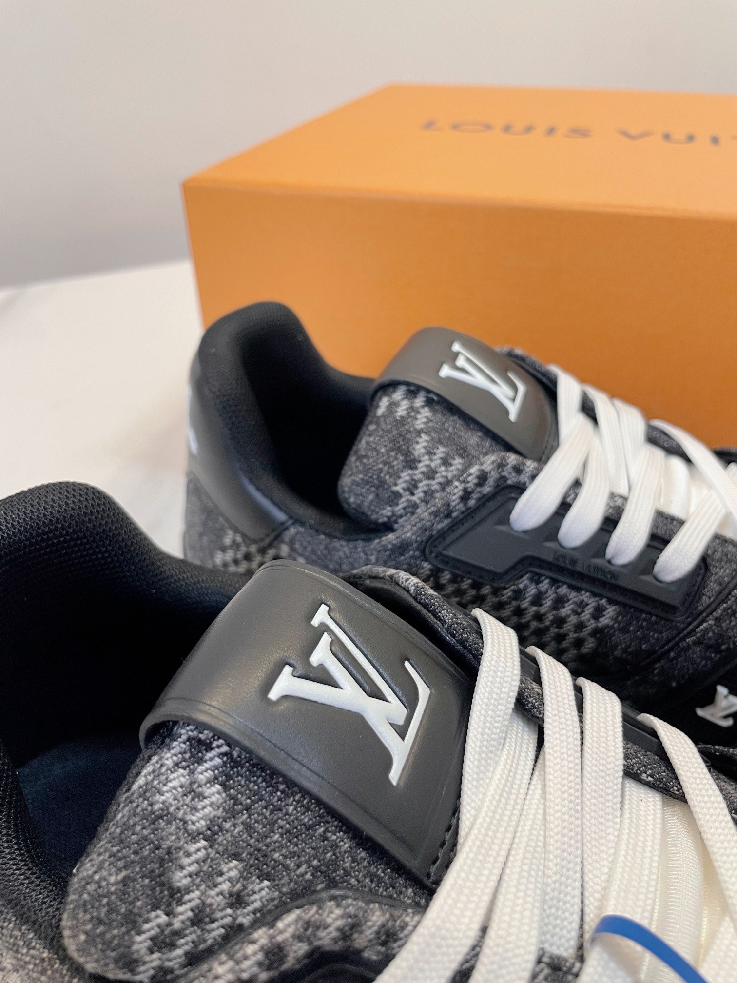 L Trainer Sneaker 1824120912