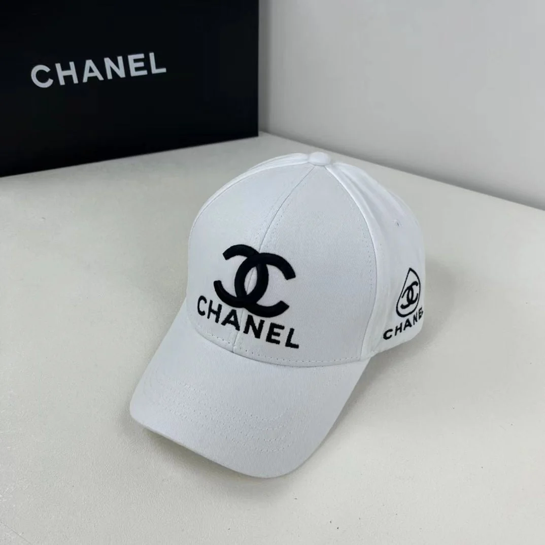 Small Fragrant Letter Embroidered Baseball Cap 0726080314