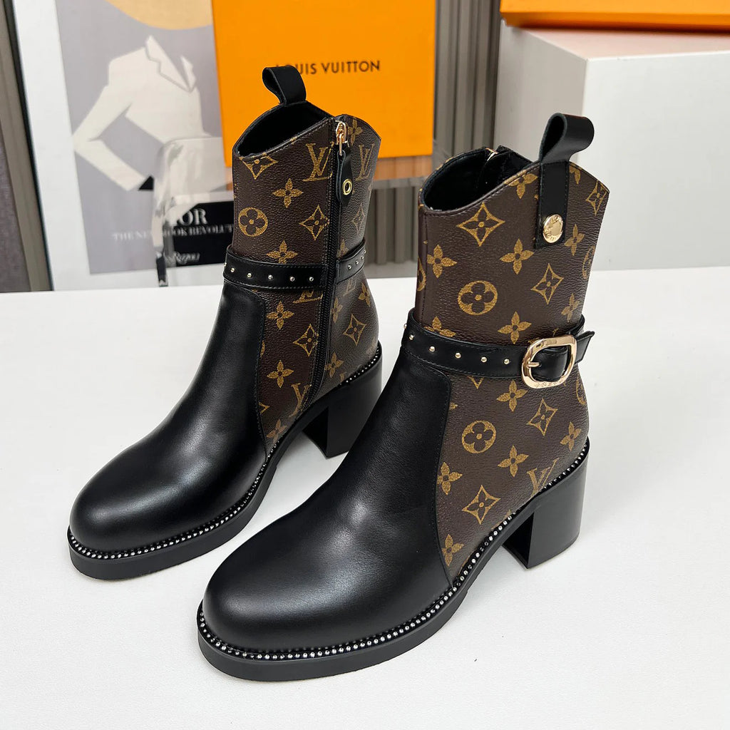 Stylish and versatile women's boots 1025101313