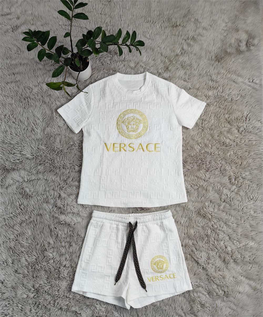 Fashion Trend New Embossed Short Sleeve Shorts Suit 1024062107
