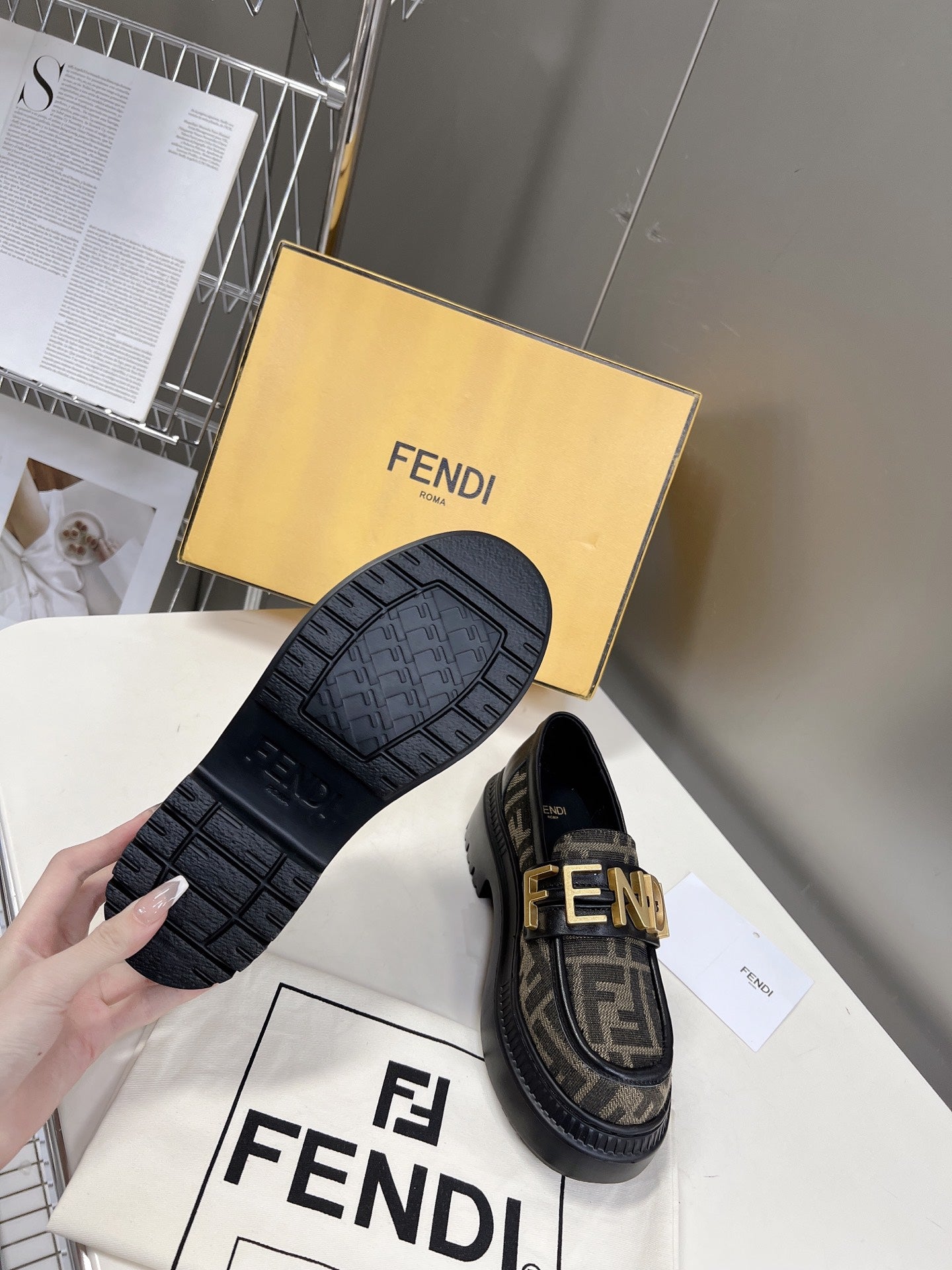 Letter buckle loafers XC0123072818