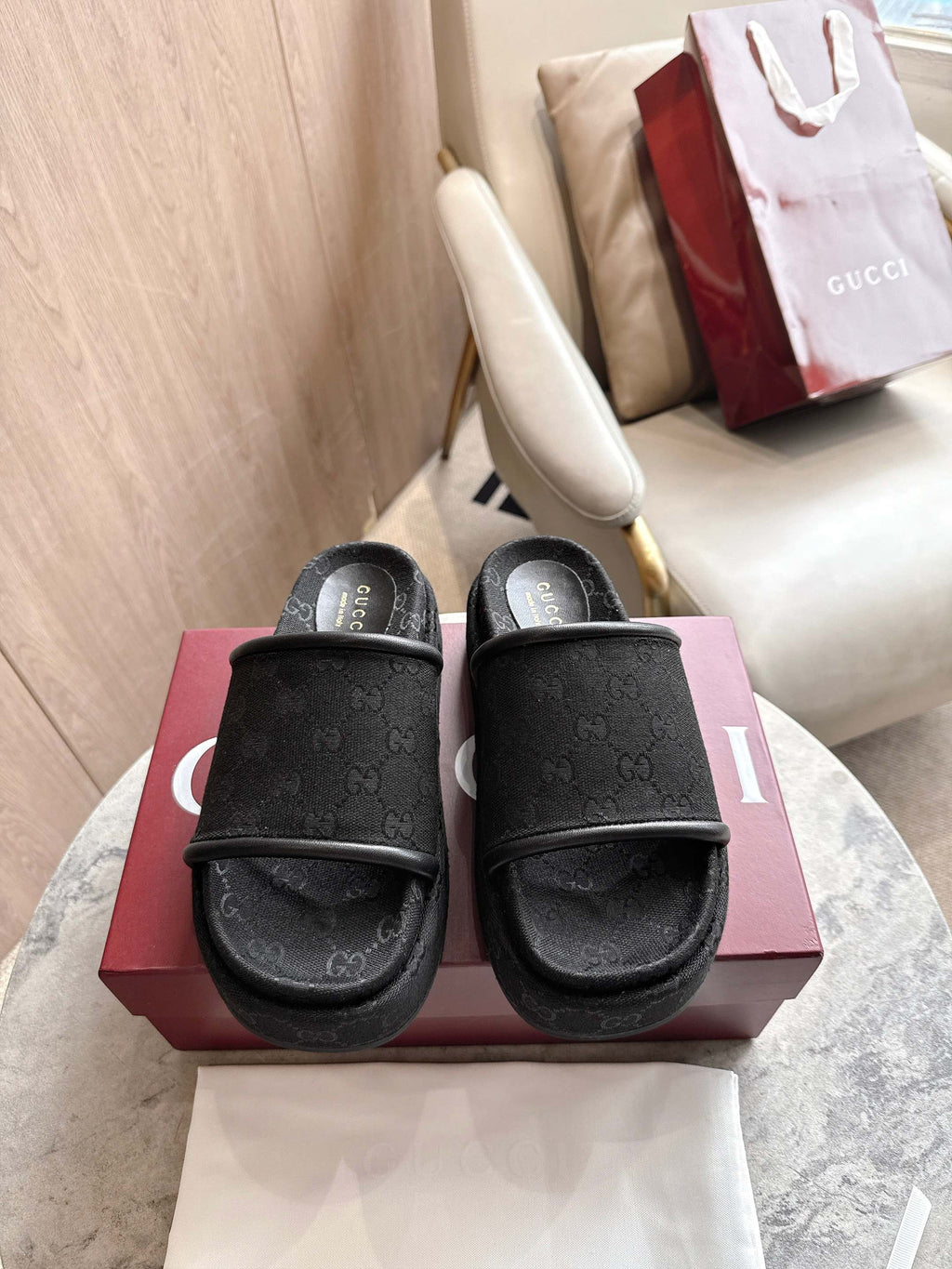 saddle buckle thick-soled slippers 0725101409