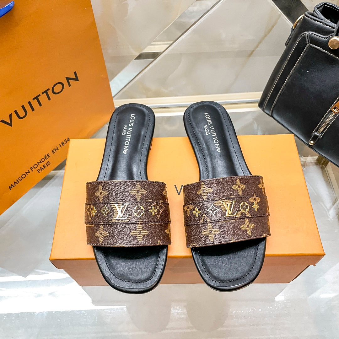 Flat bottom slippers 1824042405