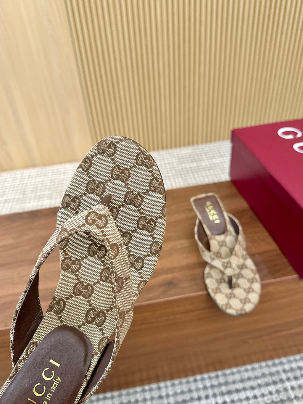 Fashionable high heel flip flops 0726041701