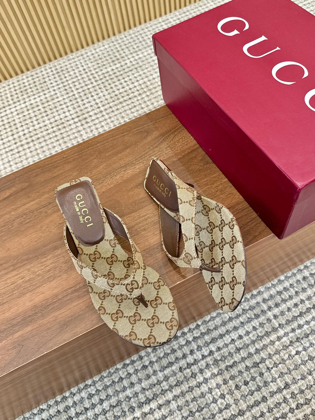 Fashionable high heel flip flops 0726041701