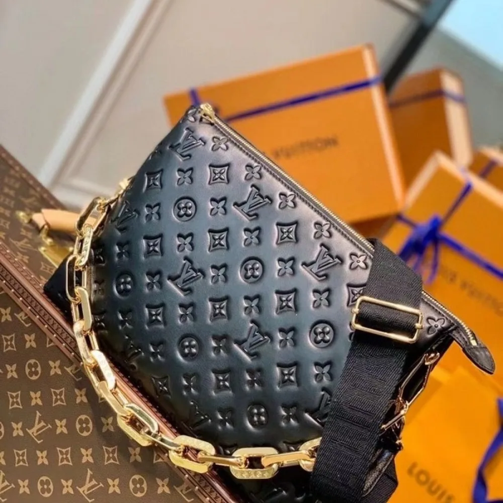 L Coussin MM Bag Black 0424031807