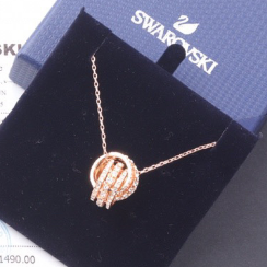 Stylish and Versatile Necklace 1026070307