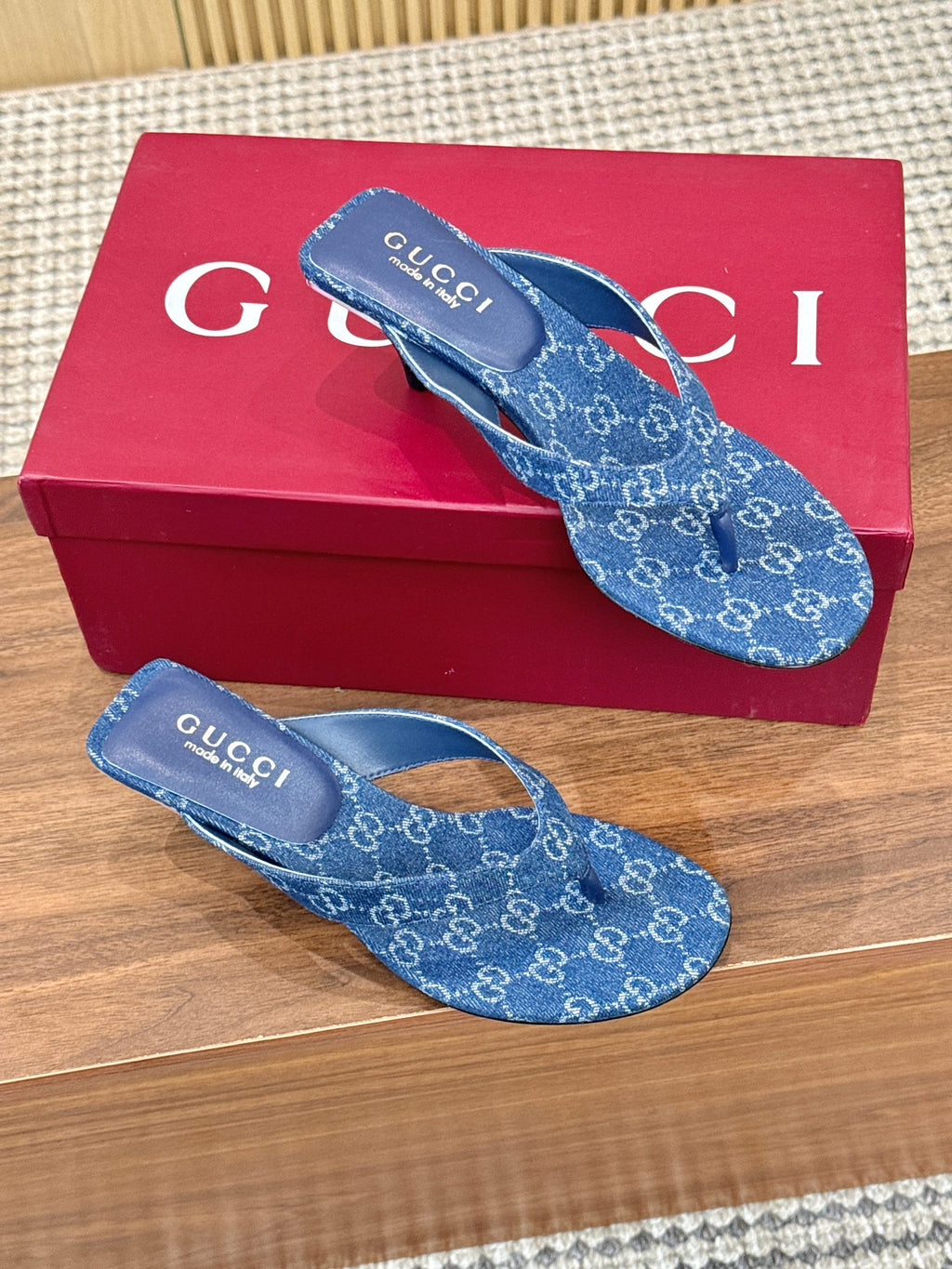 Fashionable high heel flip flops 0726041701