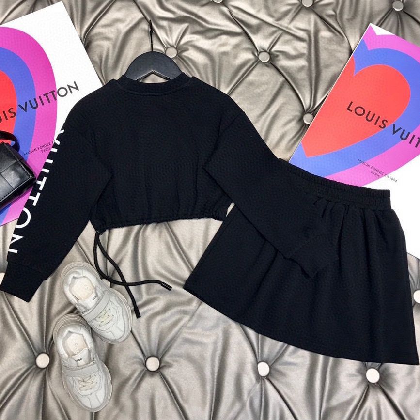 Summer long-sleeved top skirt suit 25041602
