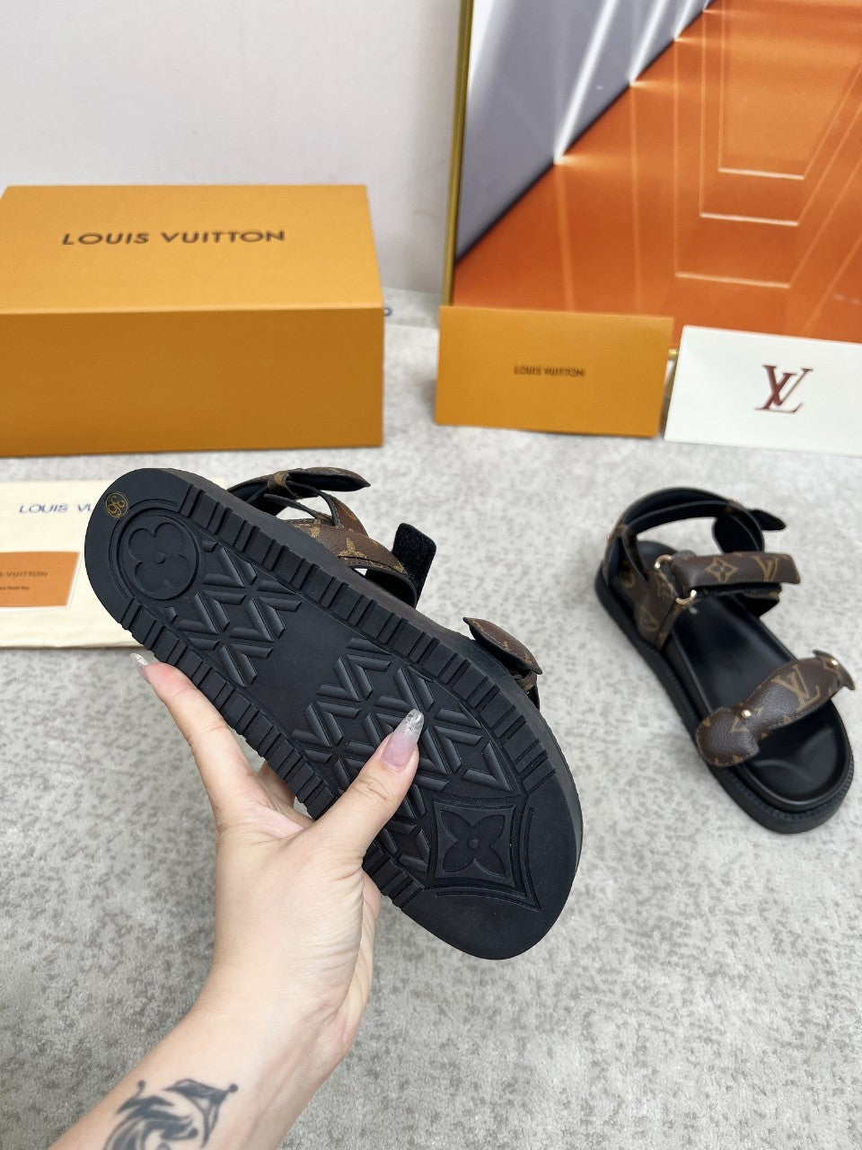 Lvv25ss new printed sandals 0725072105