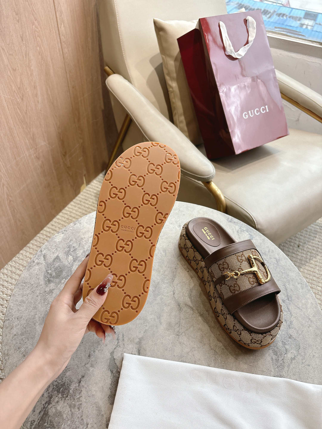 saddle buckle thick-soled slippers 0725101409