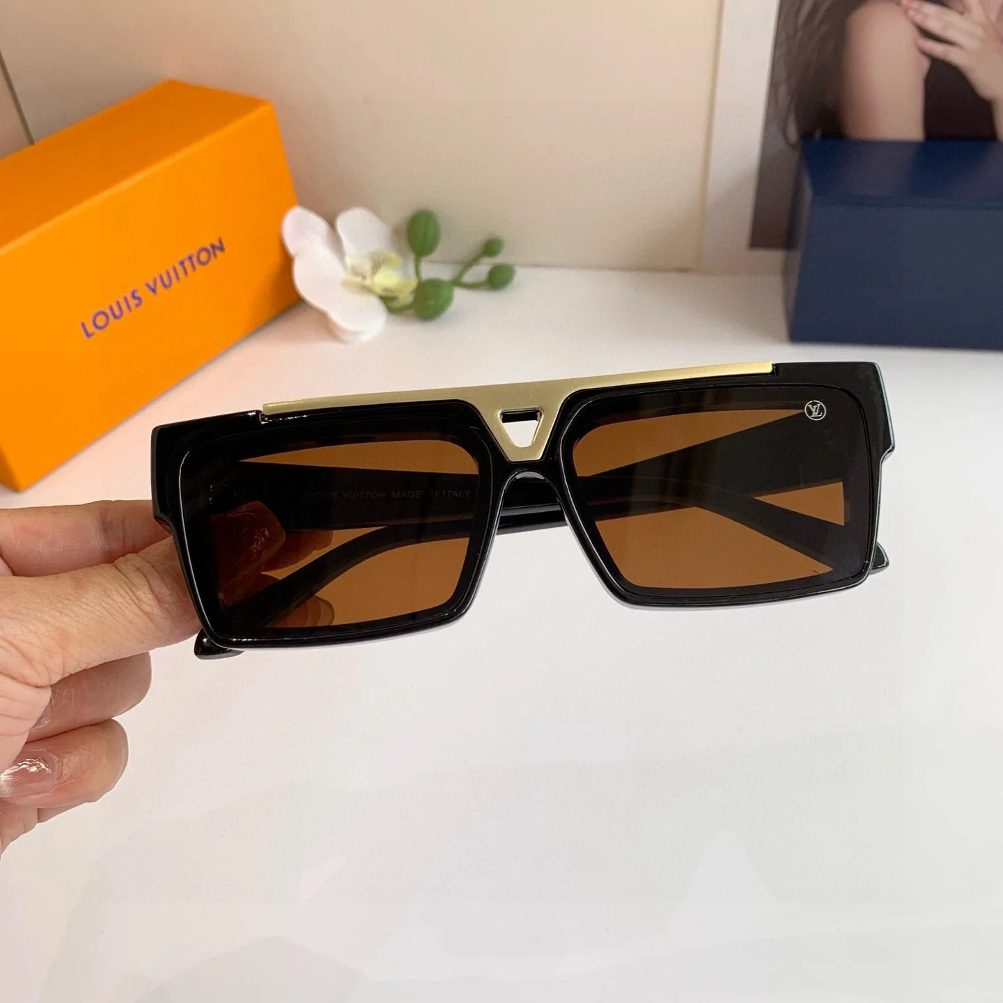 Luxury Limited-Edition Sunglasses 0726080401