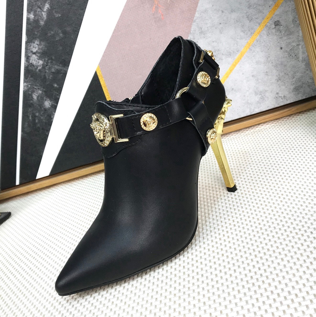 VS Fashionable high-heeled bare boots 0725091201