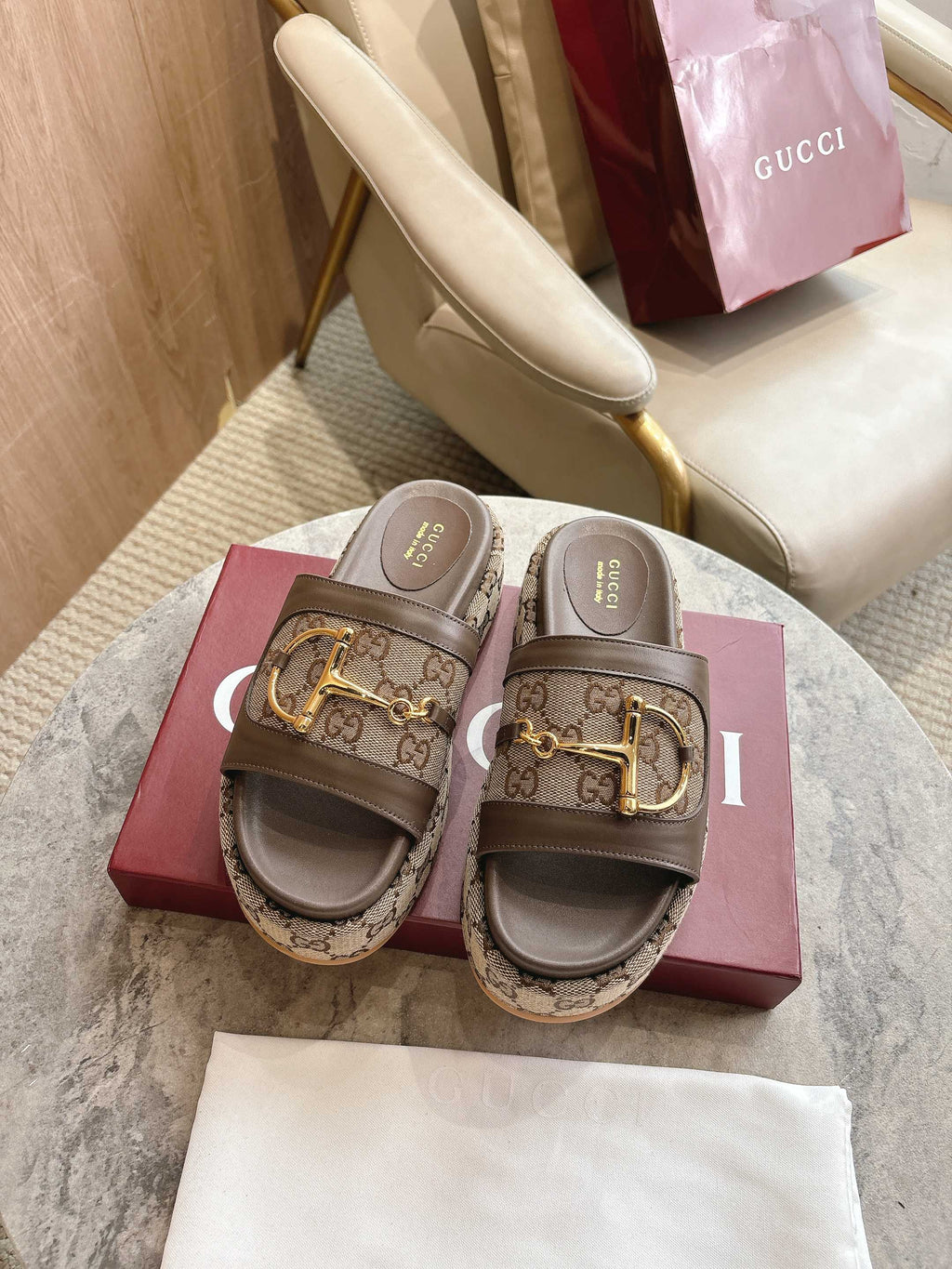 saddle buckle thick-soled slippers 0725101409