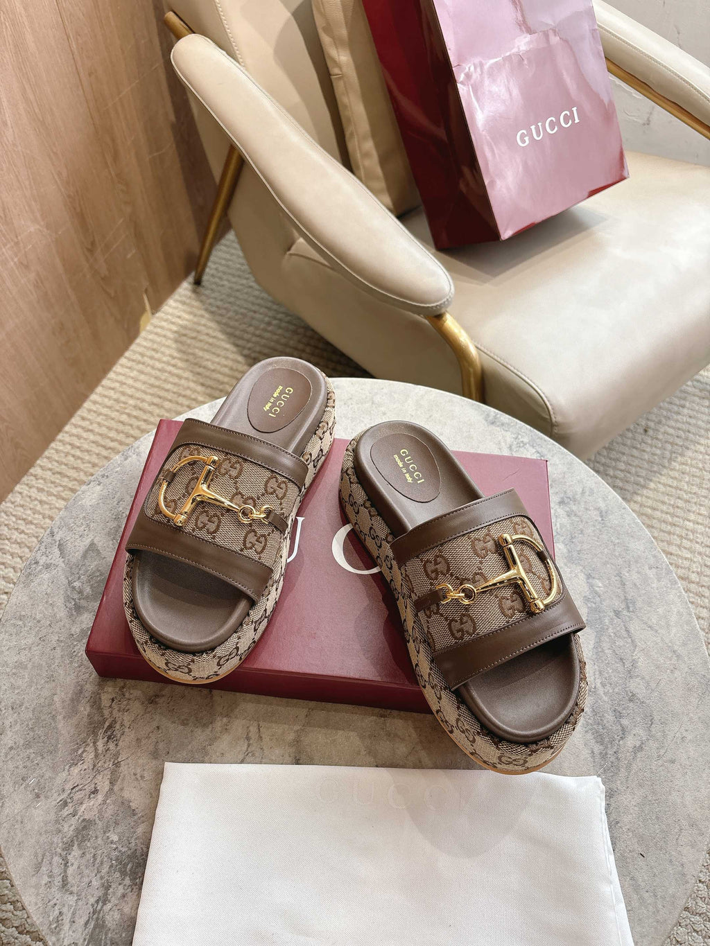 saddle buckle thick-soled slippers 0725101409